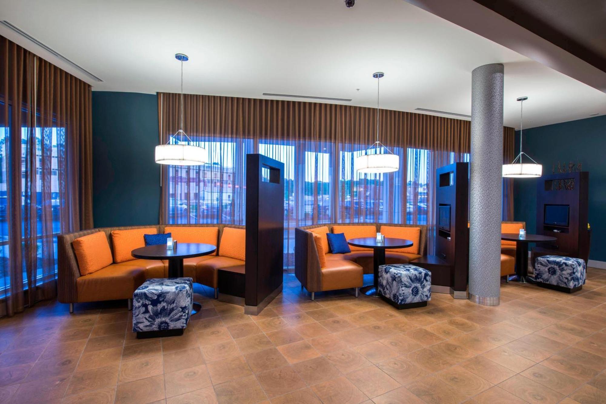 Courtyard By Marriott Columbus Hotell Eksteriør bilde