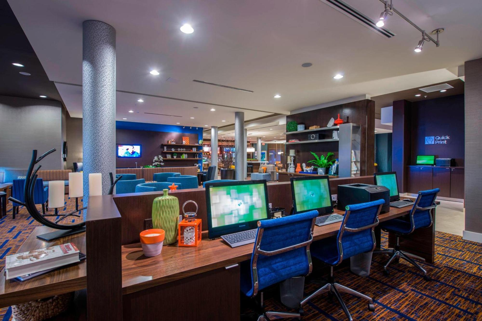 Courtyard By Marriott Columbus Hotell Eksteriør bilde