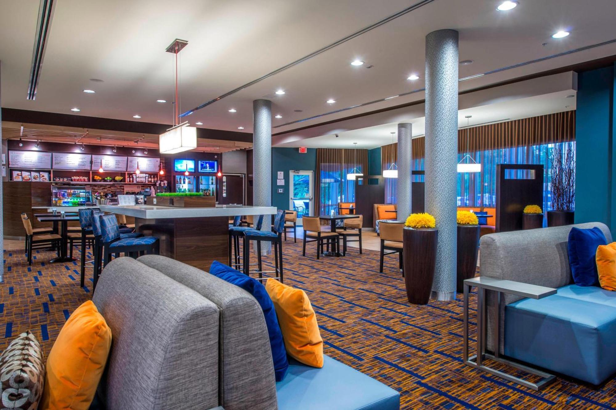 Courtyard By Marriott Columbus Hotell Eksteriør bilde