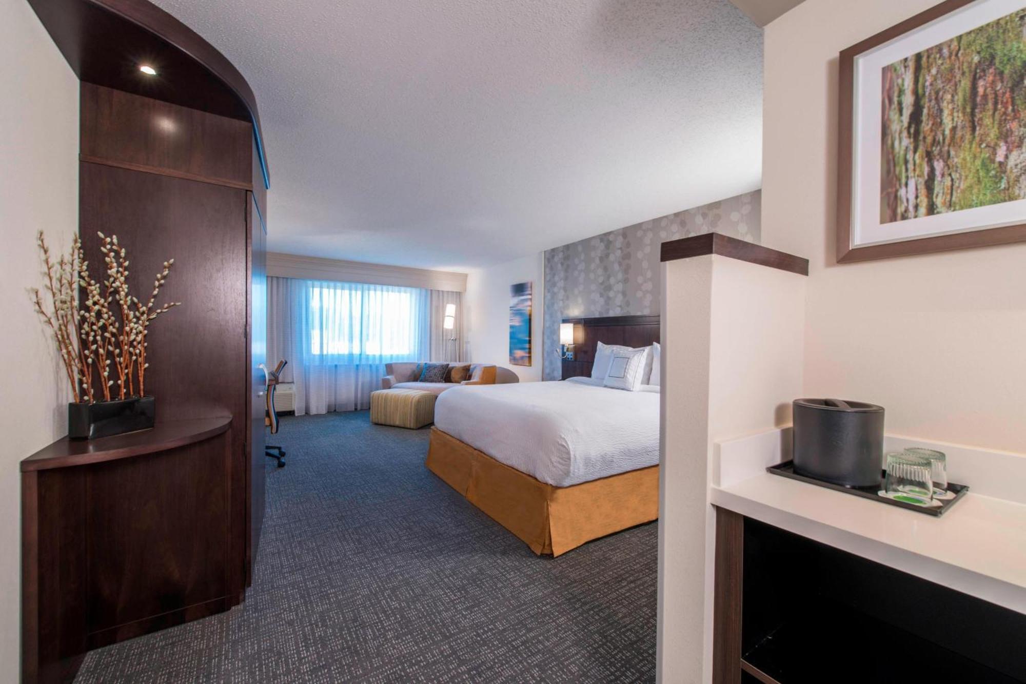 Courtyard By Marriott Columbus Hotell Eksteriør bilde