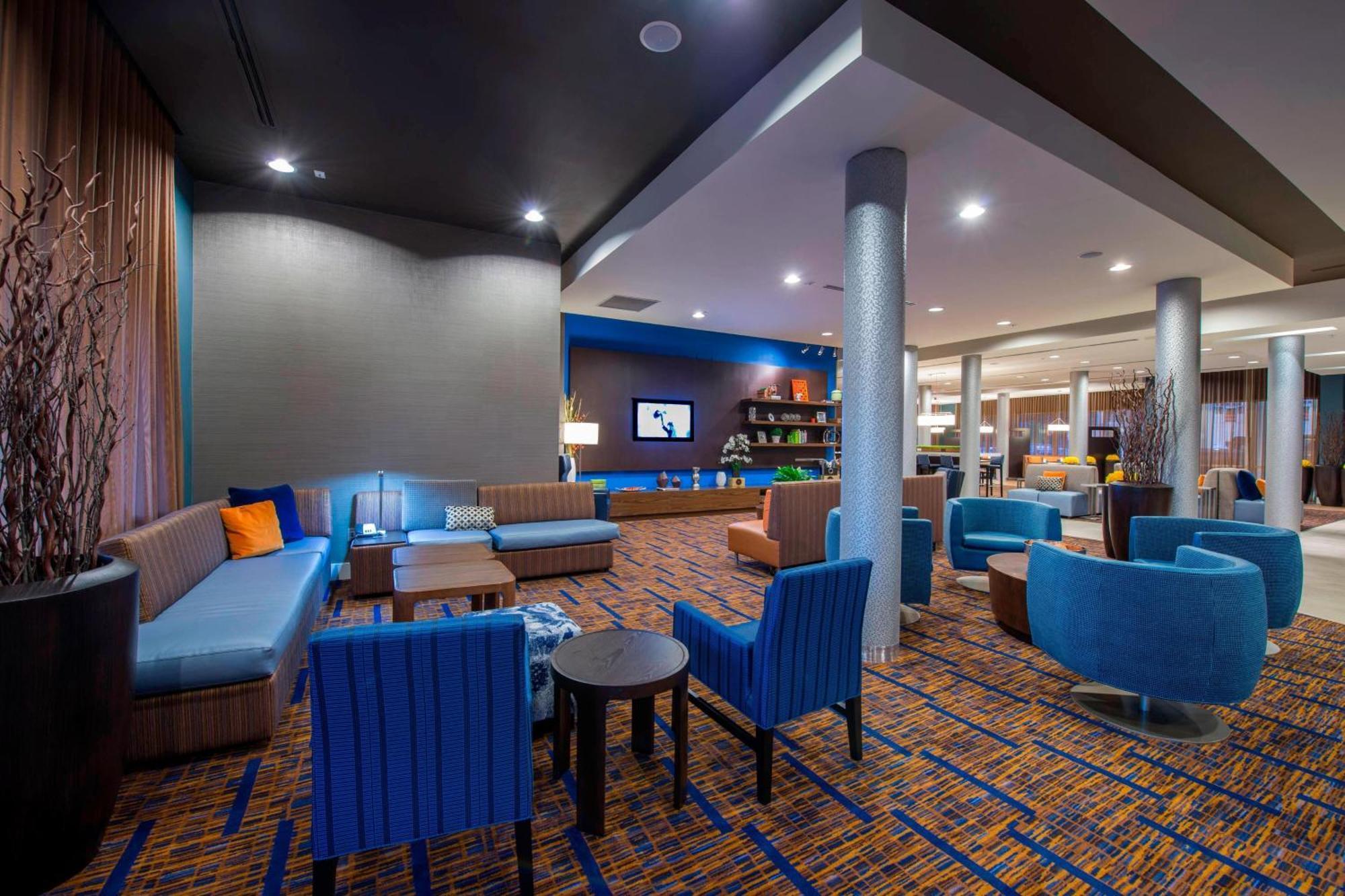 Courtyard By Marriott Columbus Hotell Eksteriør bilde