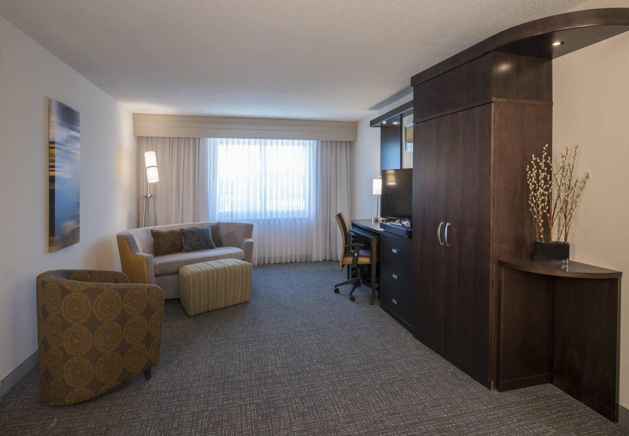 Courtyard By Marriott Columbus Hotell Eksteriør bilde
